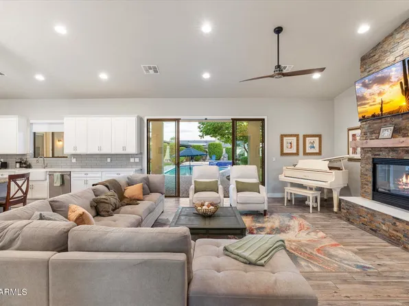 115 S GALAXY Drive, Chandler, AZ 85226