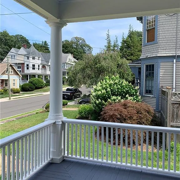 4 Morgan Ave — Photo 3