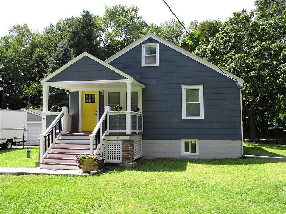 1st image of 13 Algonquin Drive