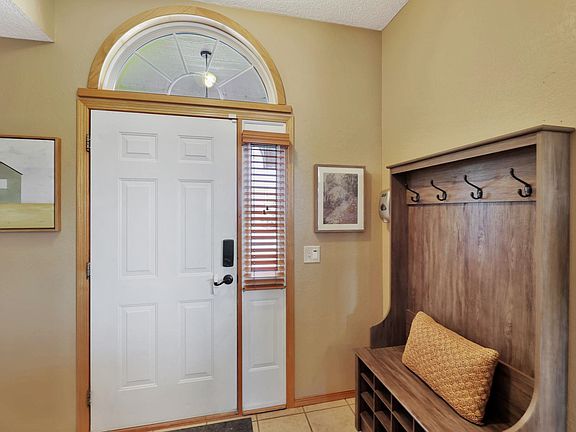 3rd image of 219 W Waterford Ct