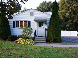 4 Bonnette Dr #B, Bethel, CT 06801
