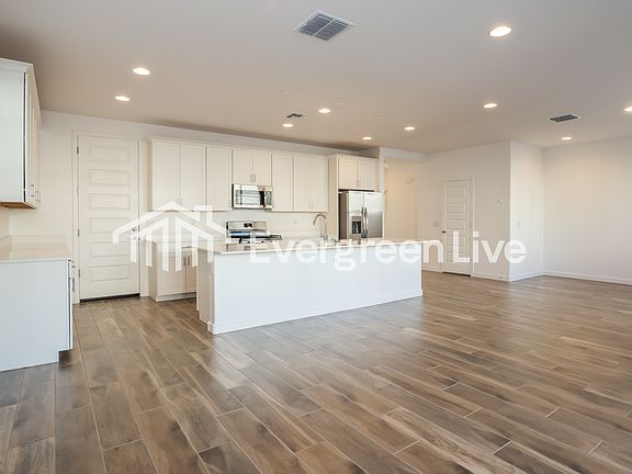 5th image of 10130 E Ulysses Ave