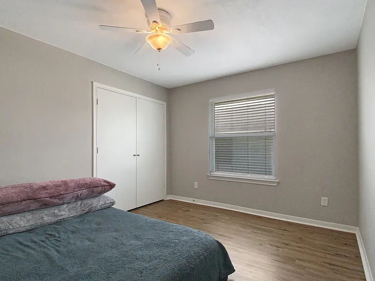 3805 Meadow View Dr — Photo 9