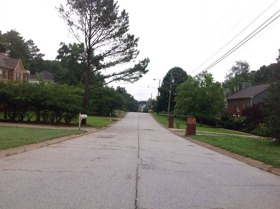 2nd image of 810 Deer Oaks Dr
