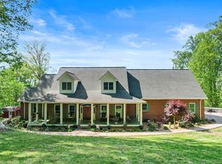 114 Hidden Brook Dr, Sweetwater, TN 37874