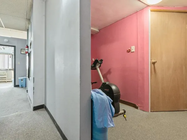 311 42nd Street image 9 of 17