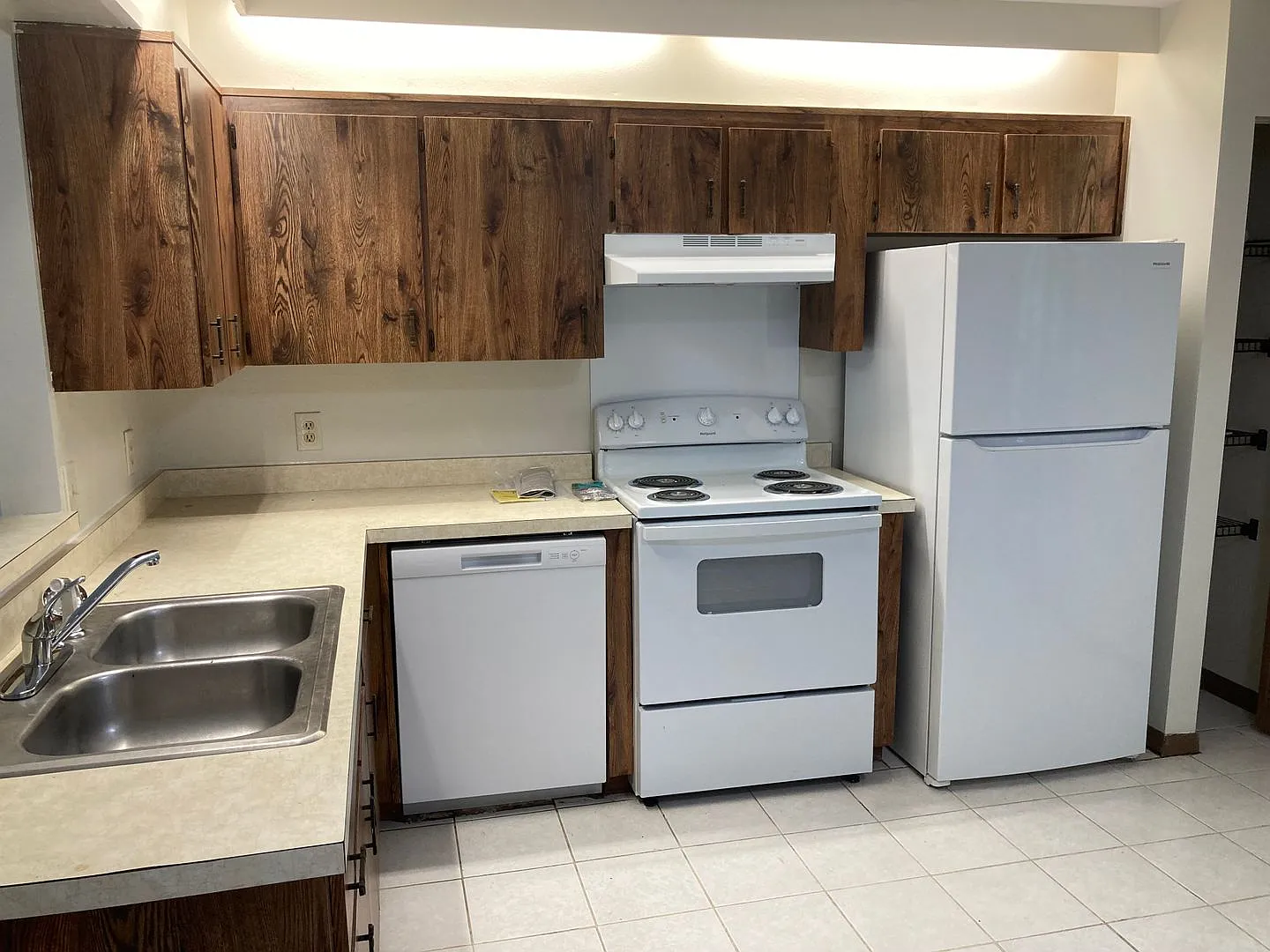 2 Bedrooms/2Baths — Photo 4