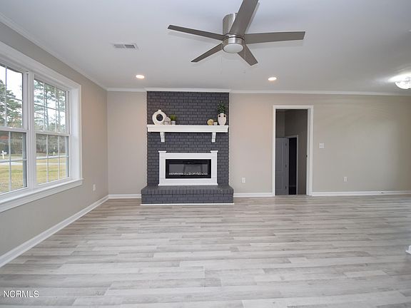 4th image of 419 Central Drive