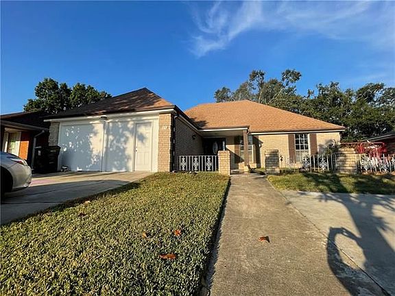 2nd image of 75 Lucaya Dr