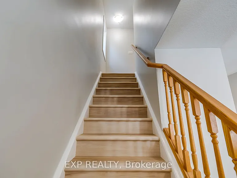 11 Frankfurt St W — Photo 20