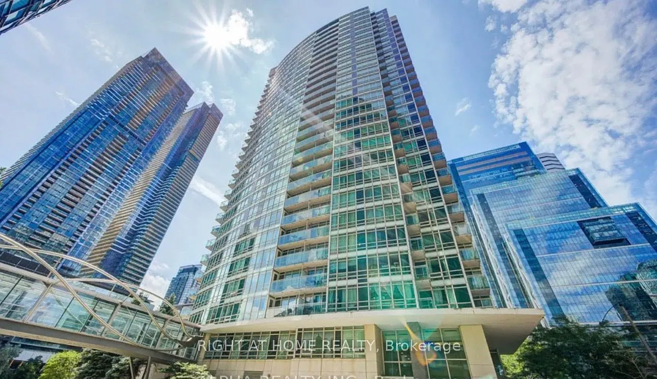 2 bed, $3,200 — Photo 1