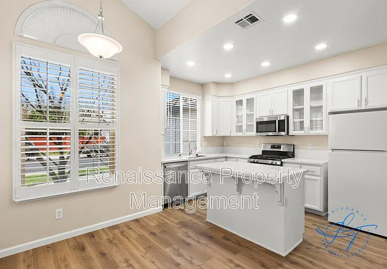 1539 Abrew Way — Photo 9