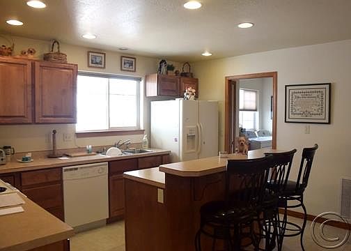 3rd image of 4021 Oleary St #A