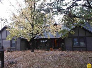 106 N Gail Dr, Clinton, MO 64735