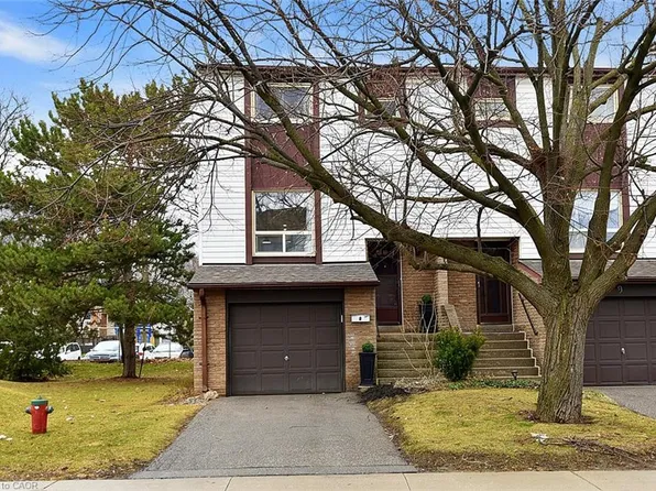 1221 Dundix Rd #8, Mississauga, ON L4Y 3Y9