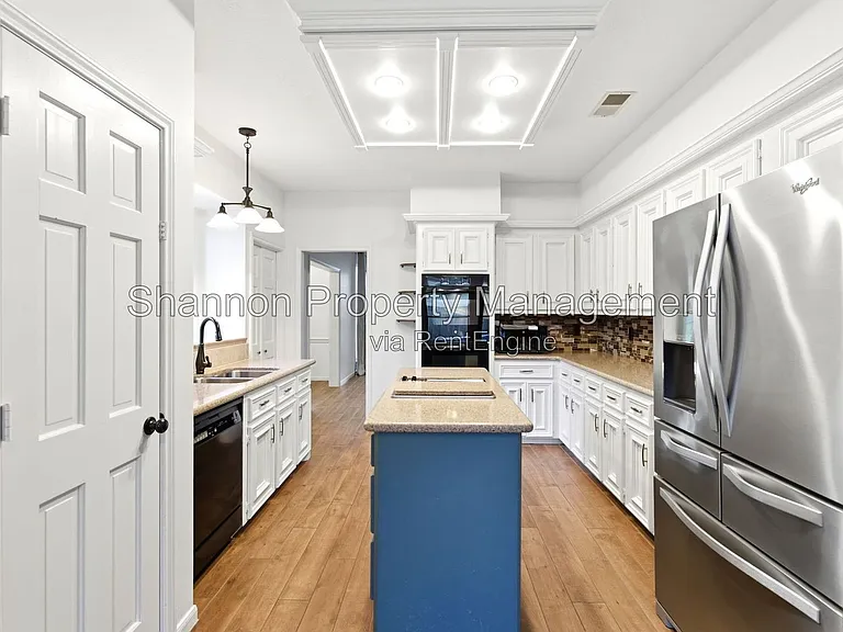 5626 Spring Lodge Dr — Photo 11