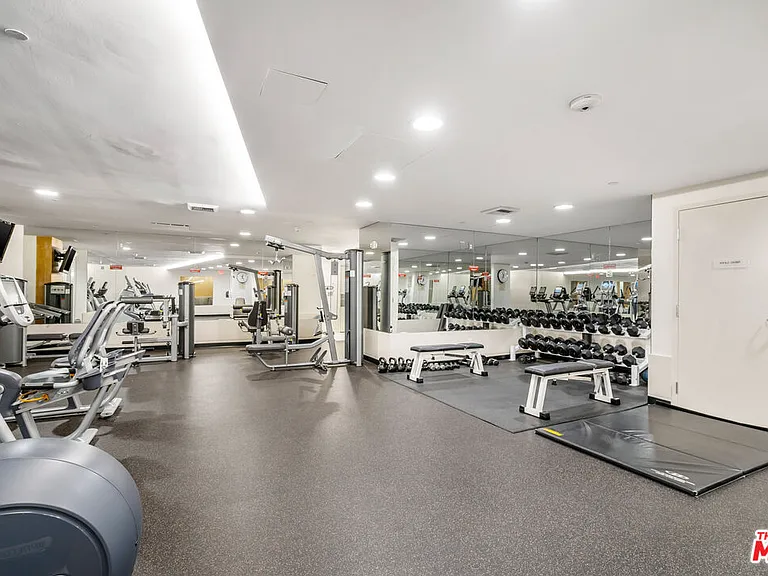 13600 Marina Pointe Dr #1507 — Photo 37