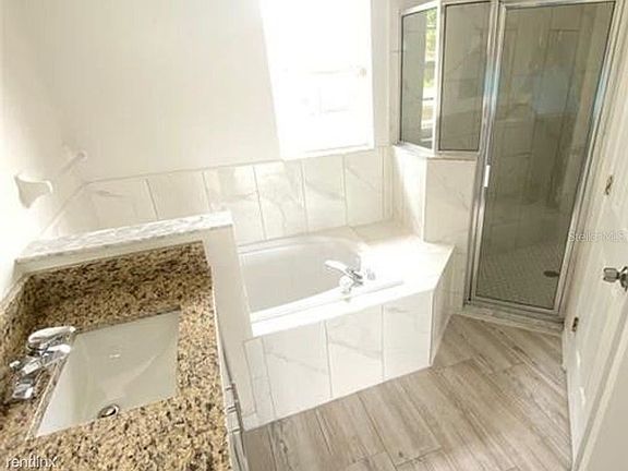 5th image of 105R Aurelia Ct