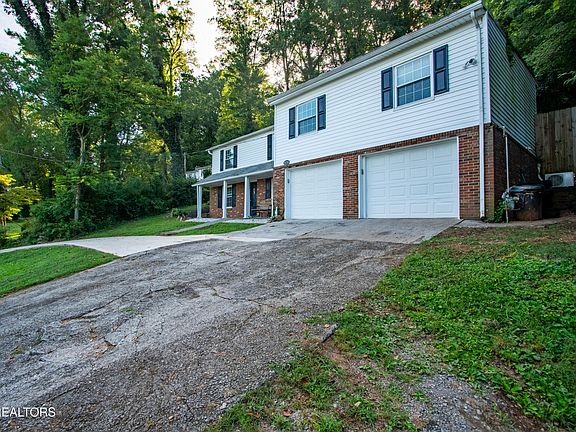 3rd image of 4220 Reed Rd