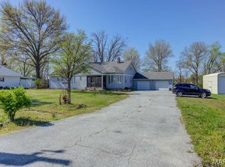 721 S Walker St, Montgomery City, MO 63361