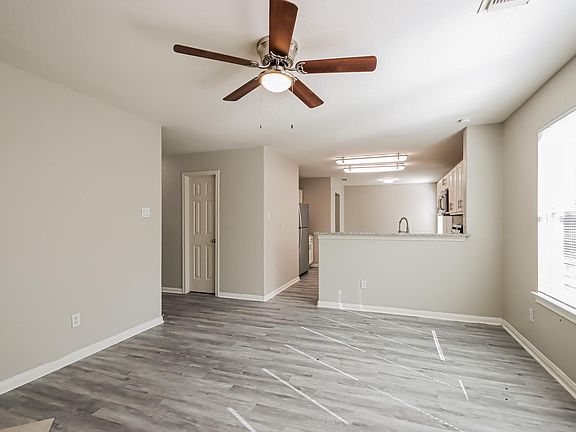 4th image of 3502 Tudor Cir