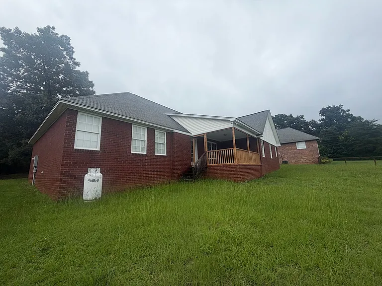 1345 Raccoon Rd — Photo 4