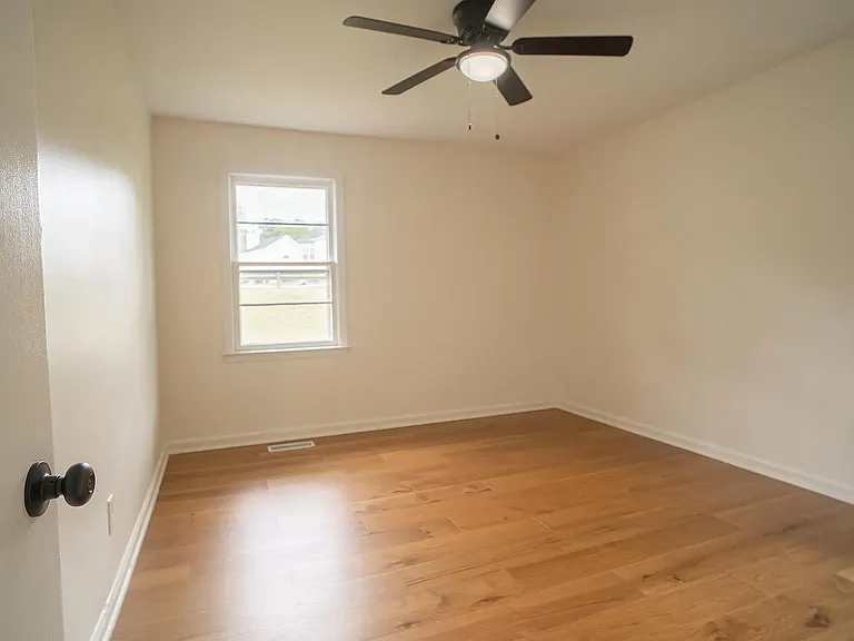 1159 Wesleyan Dr — Photo 13