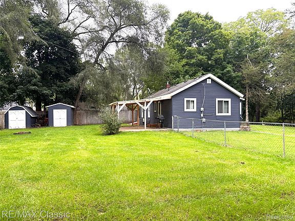 2nd image of 45 Delaware Rd
