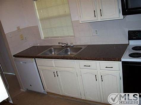2nd image of 1830 Whitney Dr