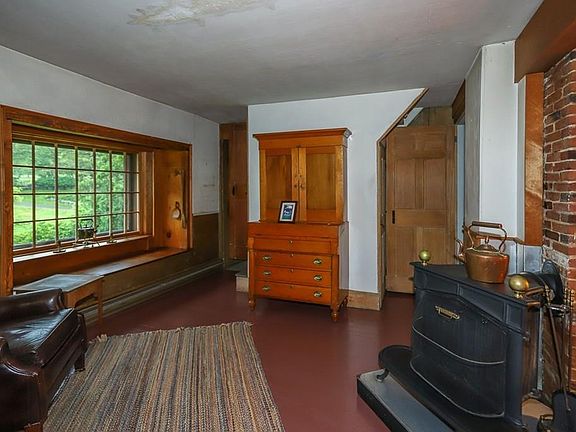 2nd image of 259 Granite St