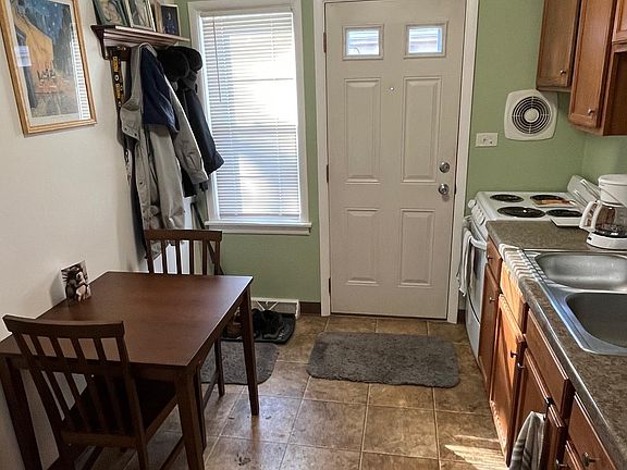 side entrance into kitchen