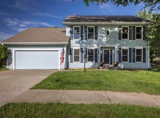 3456 SW Brandywine Ct, Topeka, KS 66614