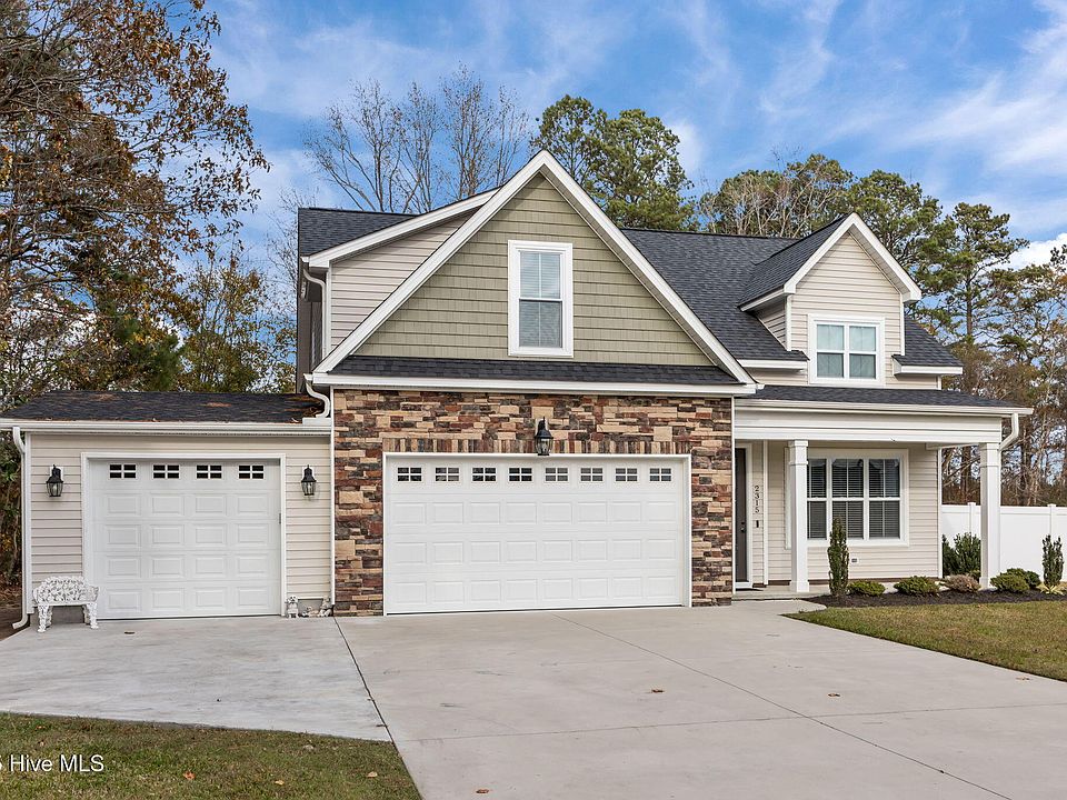 1st image of 2315 Plumosa Drive