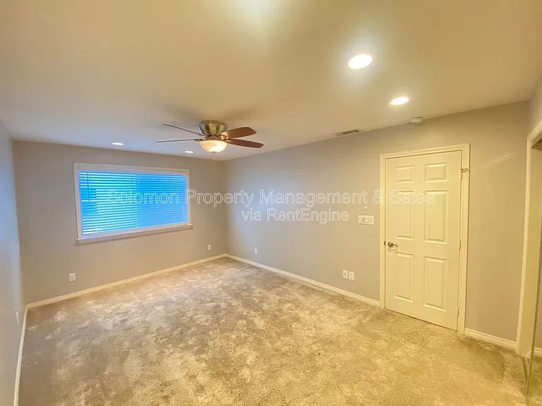 339 Crouch St — Photo 12
