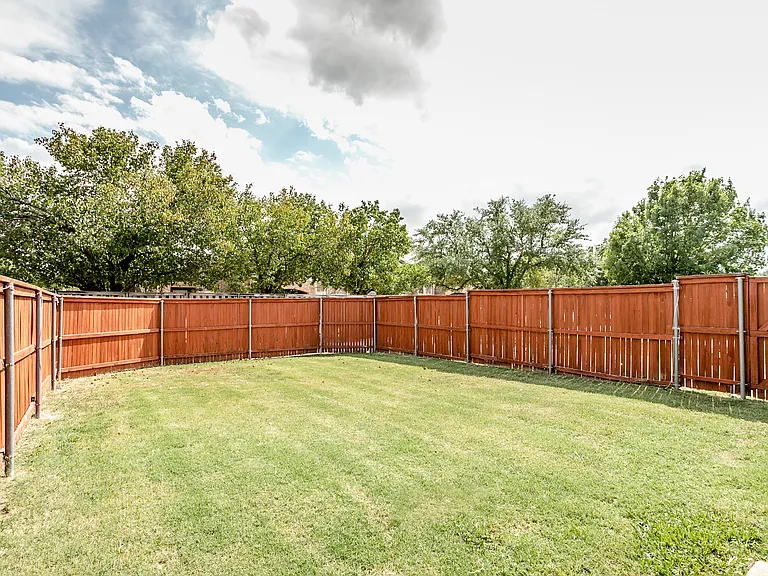 206 Meredith Ct — Photo 26
