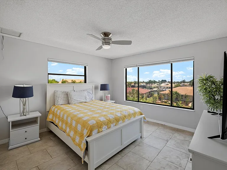 3534 Seaway Dr — Photo 31