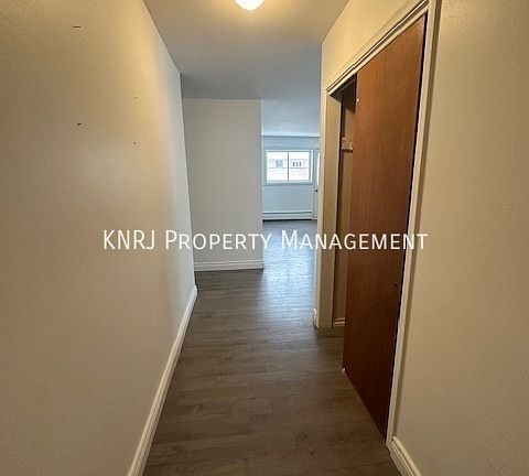 5th image of 470 Chippewa St W #7