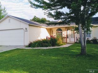 1071 Valley St, Middleton, ID 83644