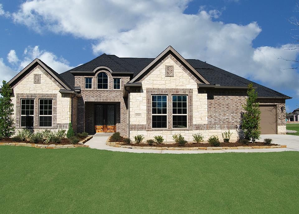 1st image of 32818 Wall Flower Dr