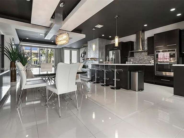 6306 NW 104th Path #Townhouse 6306 — Photo 1