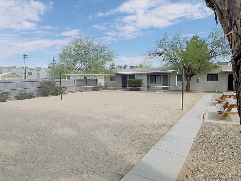 502 E Glenn St #10 — Photo 10