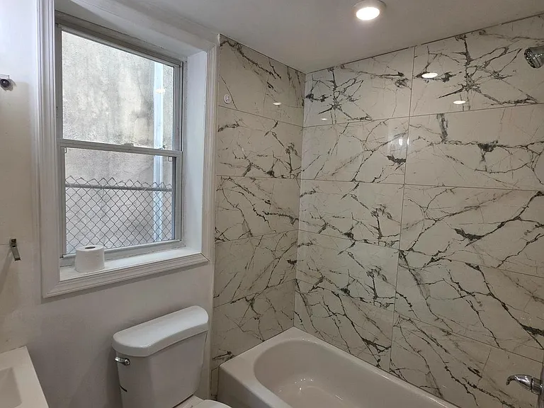 2535 N 8th St #1 — Photo 8