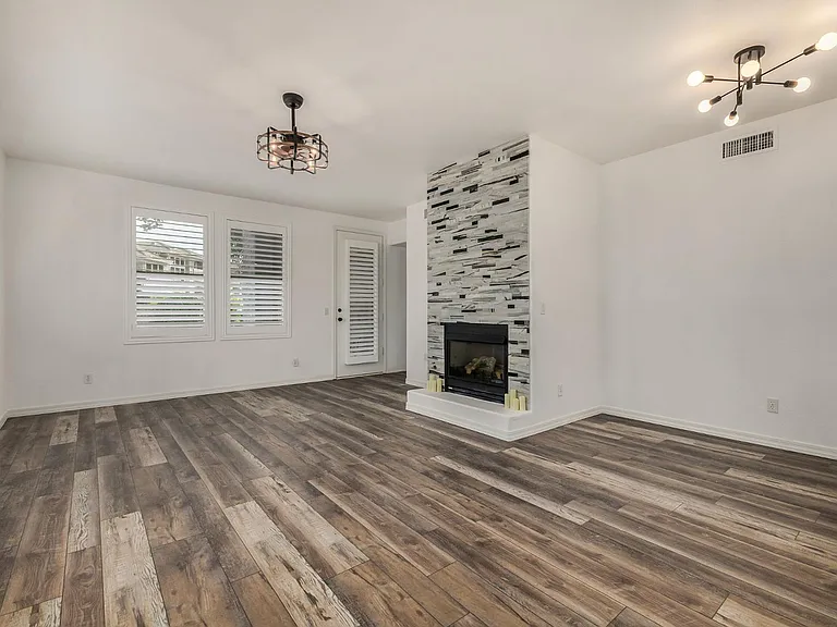 15221 N Clubgate Dr #1110 — Photo 3