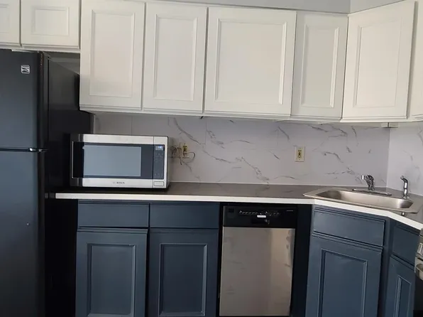 4905 Park Avenue image 4 of 12