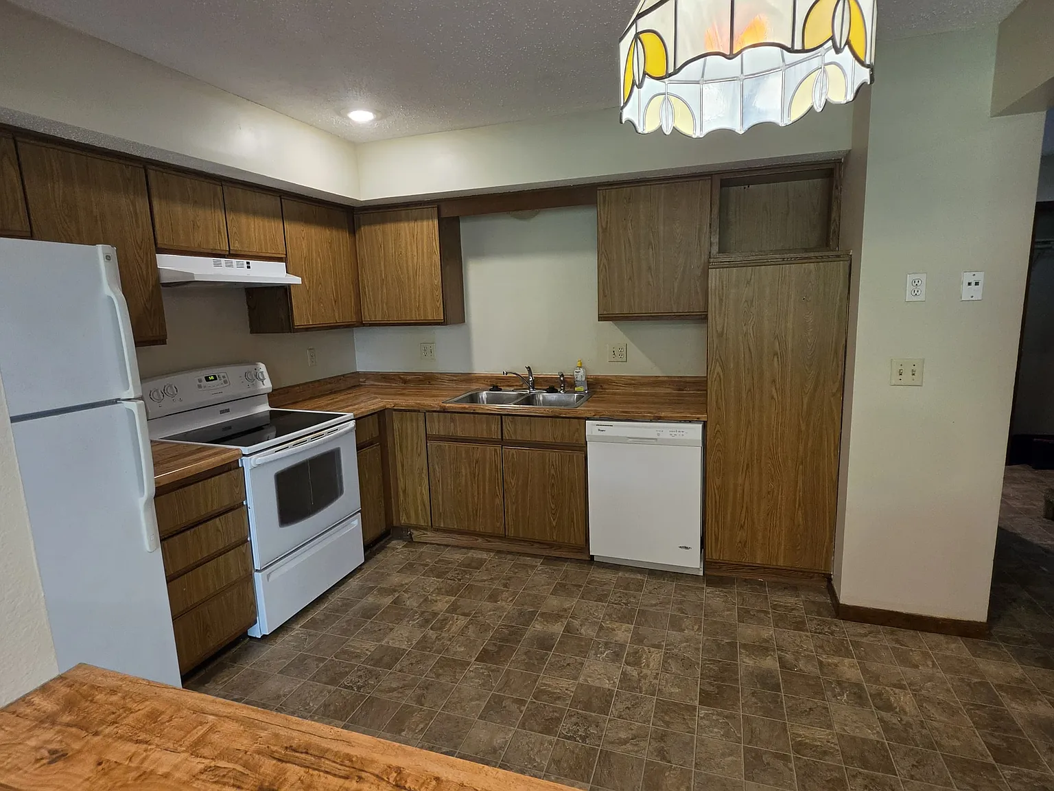 3 bed, 1344 sqft, $1,750 — Photo 4