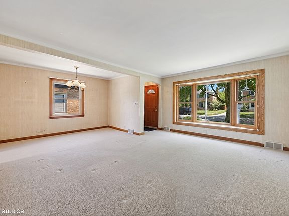 5th image of 1524 Blanchan Ave