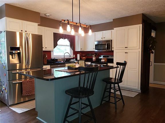2nd image of 1664 W Shady Ln