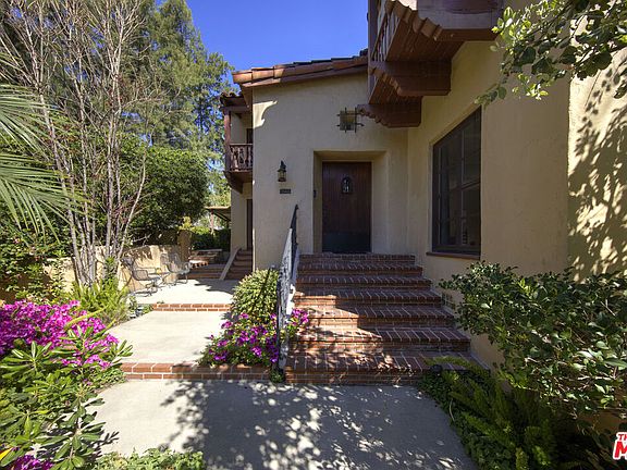 4th image of 885 Cumberland Rd