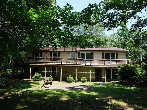 3rd image of 125 Blue Bird Ln