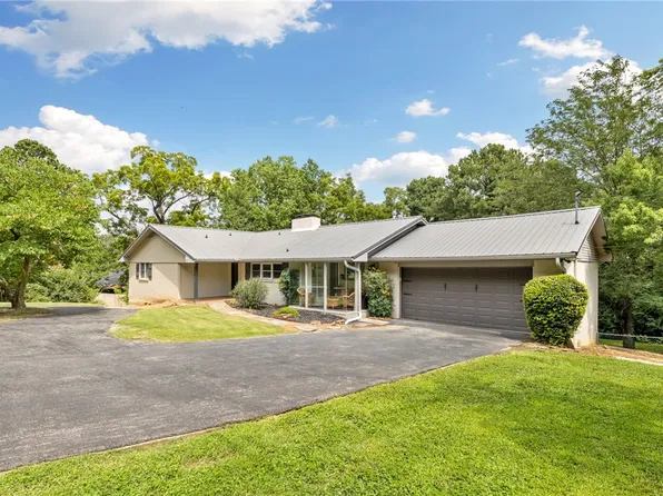 132 W Sycamore St, Fayetteville, AR 72703